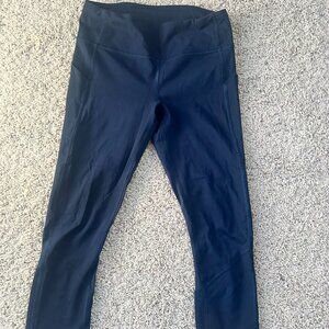 Lululemon Pace Rival Crop 22" Size 6 Color Navy